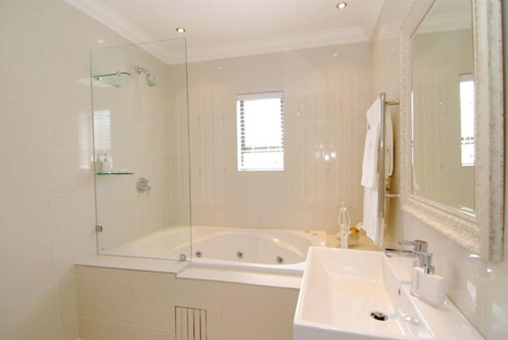 Sanchia Luxury Guest House Durban Exterior photo